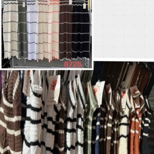 Foto de vestidor con vestidos varios